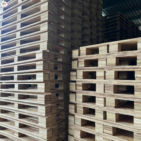 pallet gỗ phú giáo